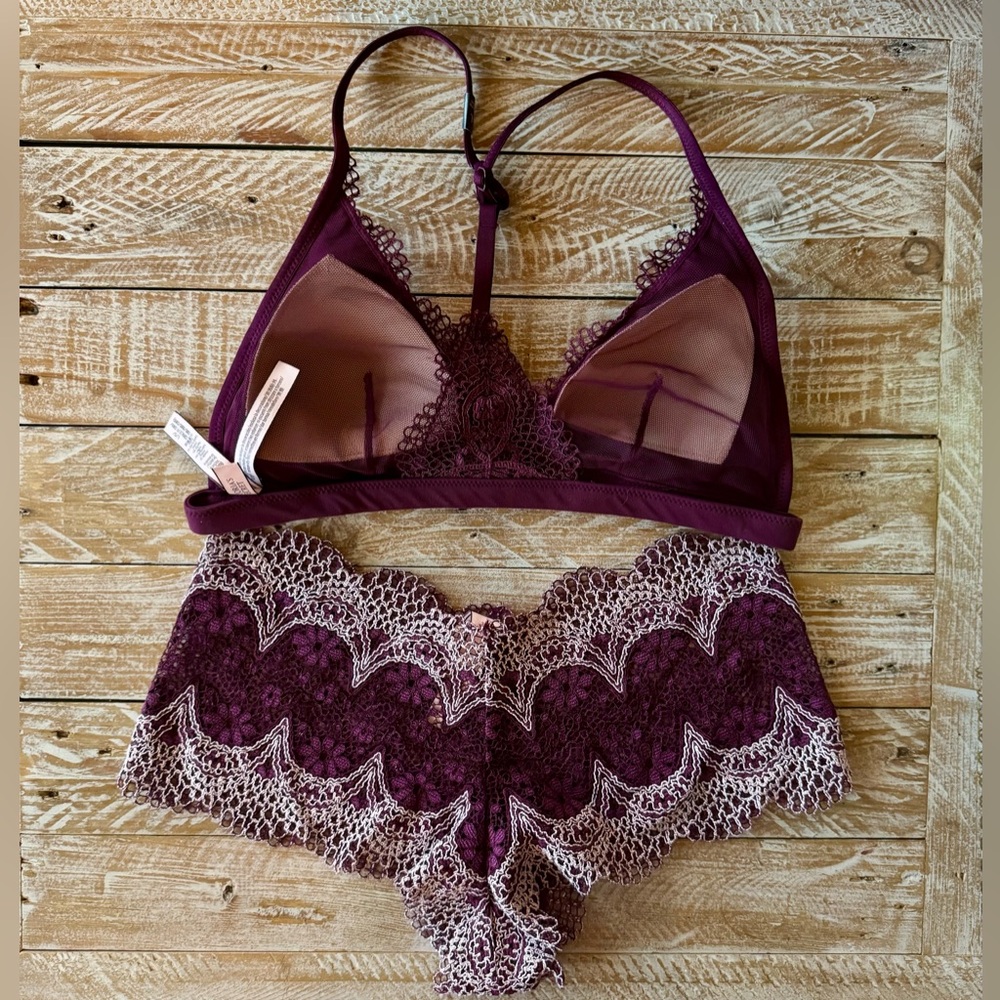 💟 Victoria’s Secret Large Bra & Medium Panty Set💟 NWT medium - Picture 2 of 11